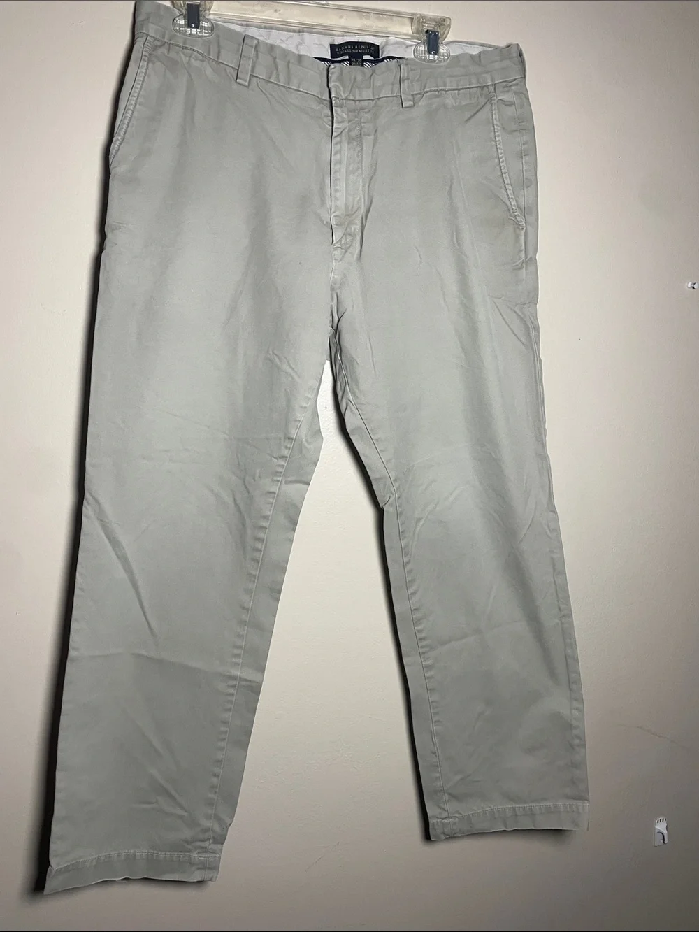 Banana Republic Light   Men’s Chino Pants Size 34X30 Vintage Straight Fit